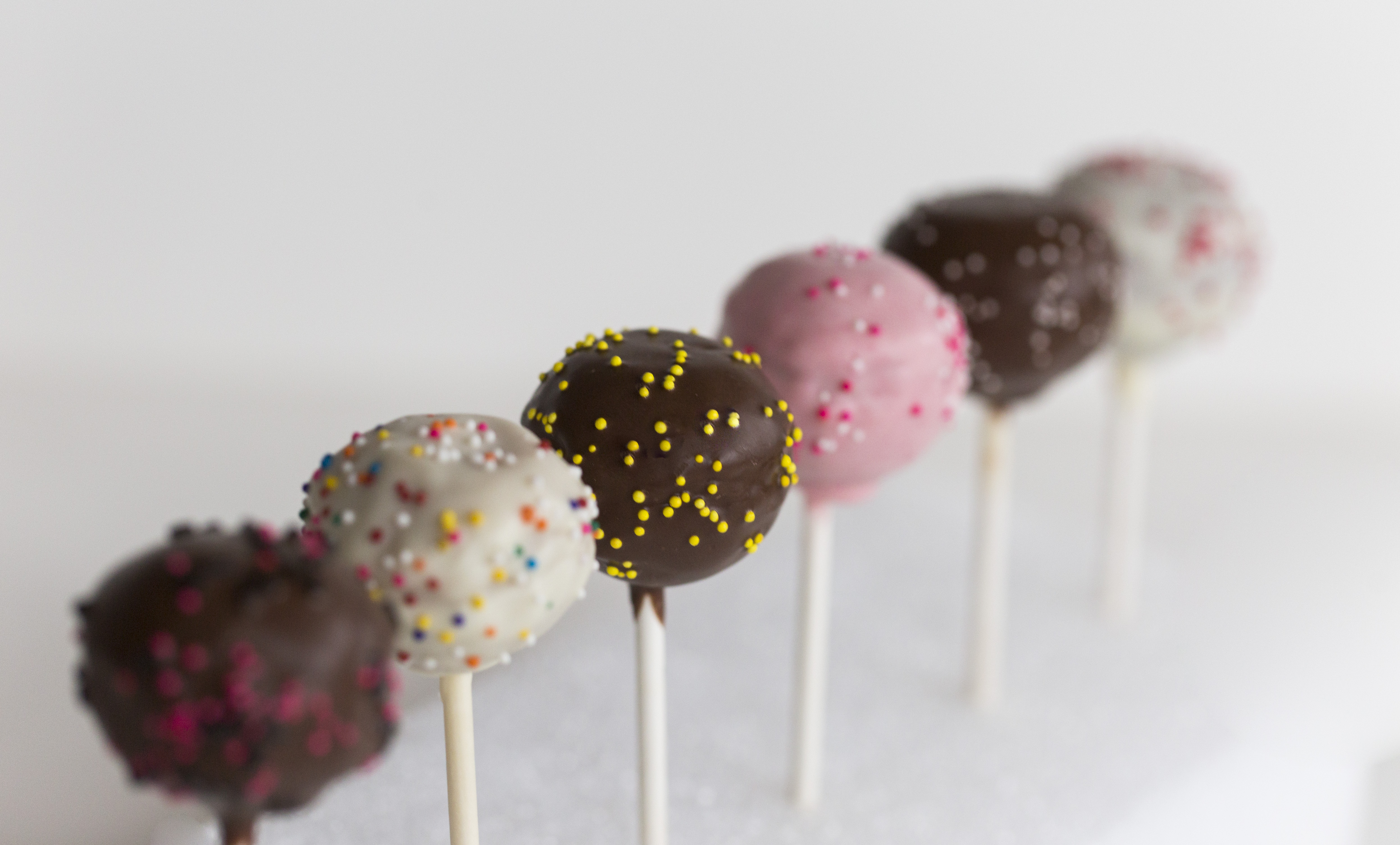 Order 6 Cake Pops food online from Sugar Bliss store, Chicago on bringmethat.com