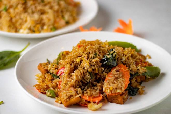 Order Basil Fried Rice food online from Tuk Tuk Thai Kitchen store, Denton on bringmethat.com