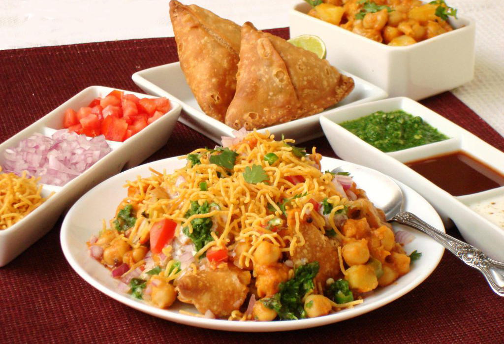 Order Somasa Chat food online from Aroma Indian Kitchen store, Columbus on bringmethat.com
