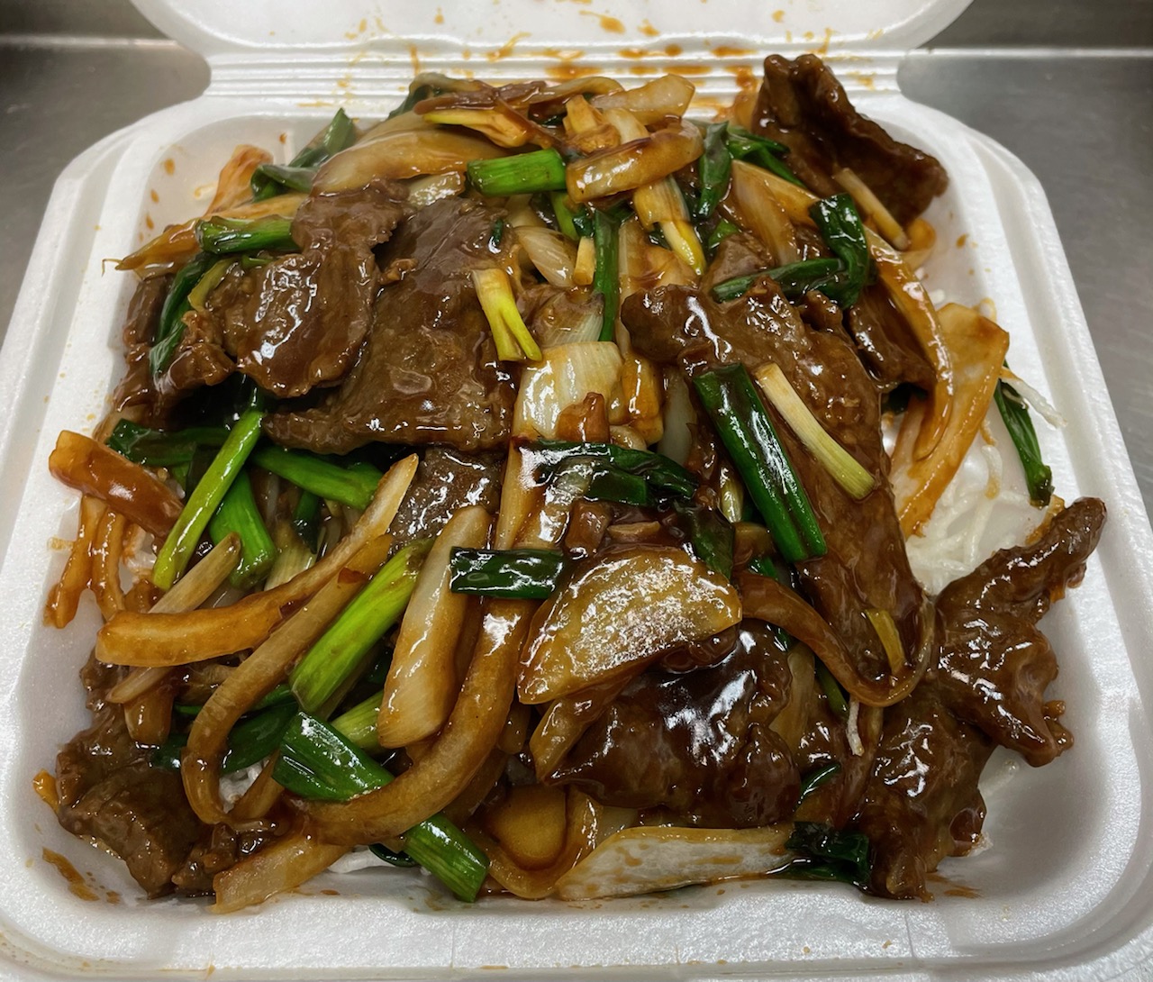 Order BF6. Beef with Green Onions, Mongolian Style food online from Szechuan Chinese Restaurant store, Dallas on bringmethat.com