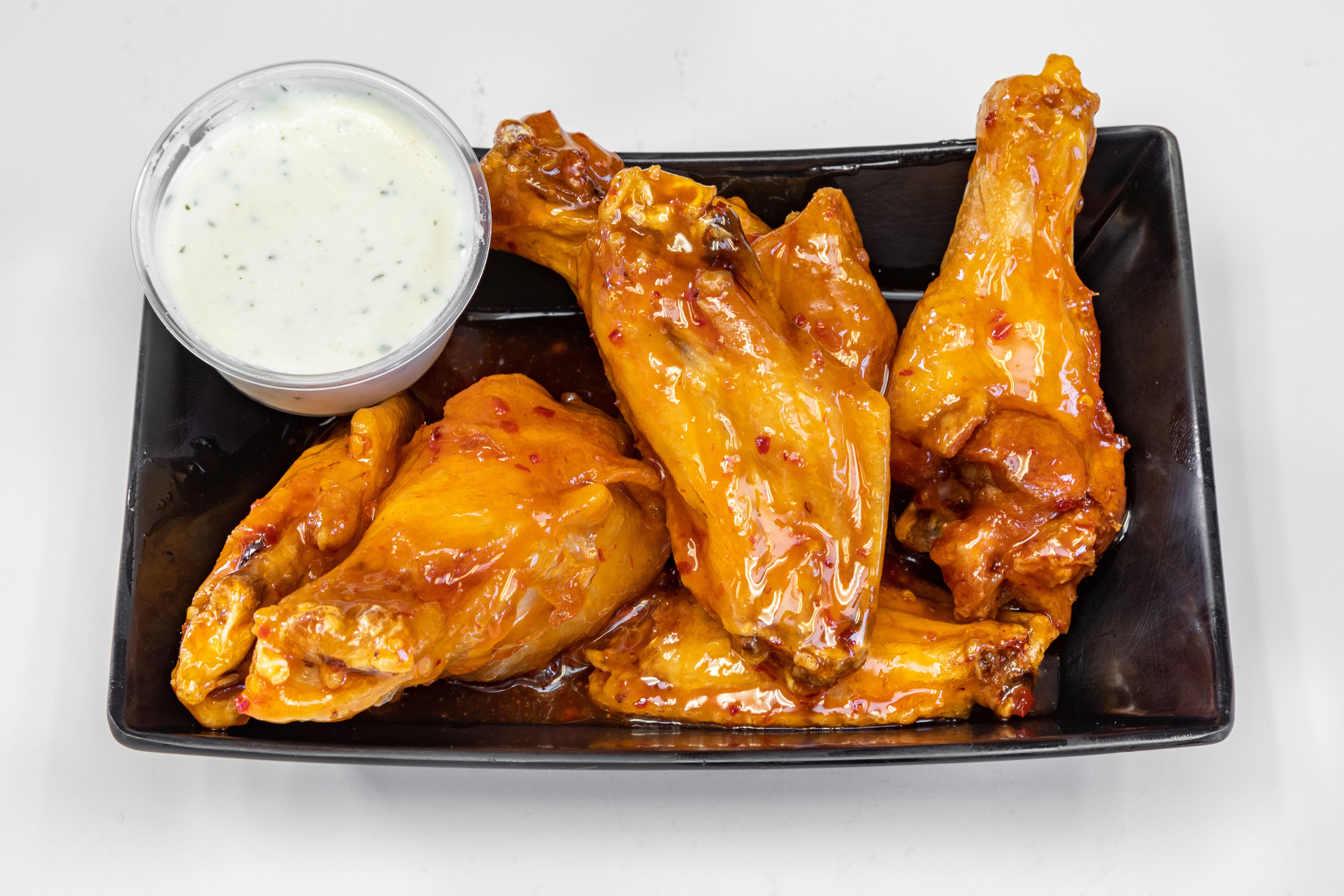 Order Classic Wings - 6 Pieces food online from Shane Pizza On 87 store, Chandler on bringmethat.com