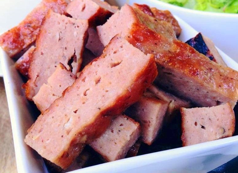 Order A16. Pork Sausage (ANN) food online from Pho Daily store, Gardena on bringmethat.com