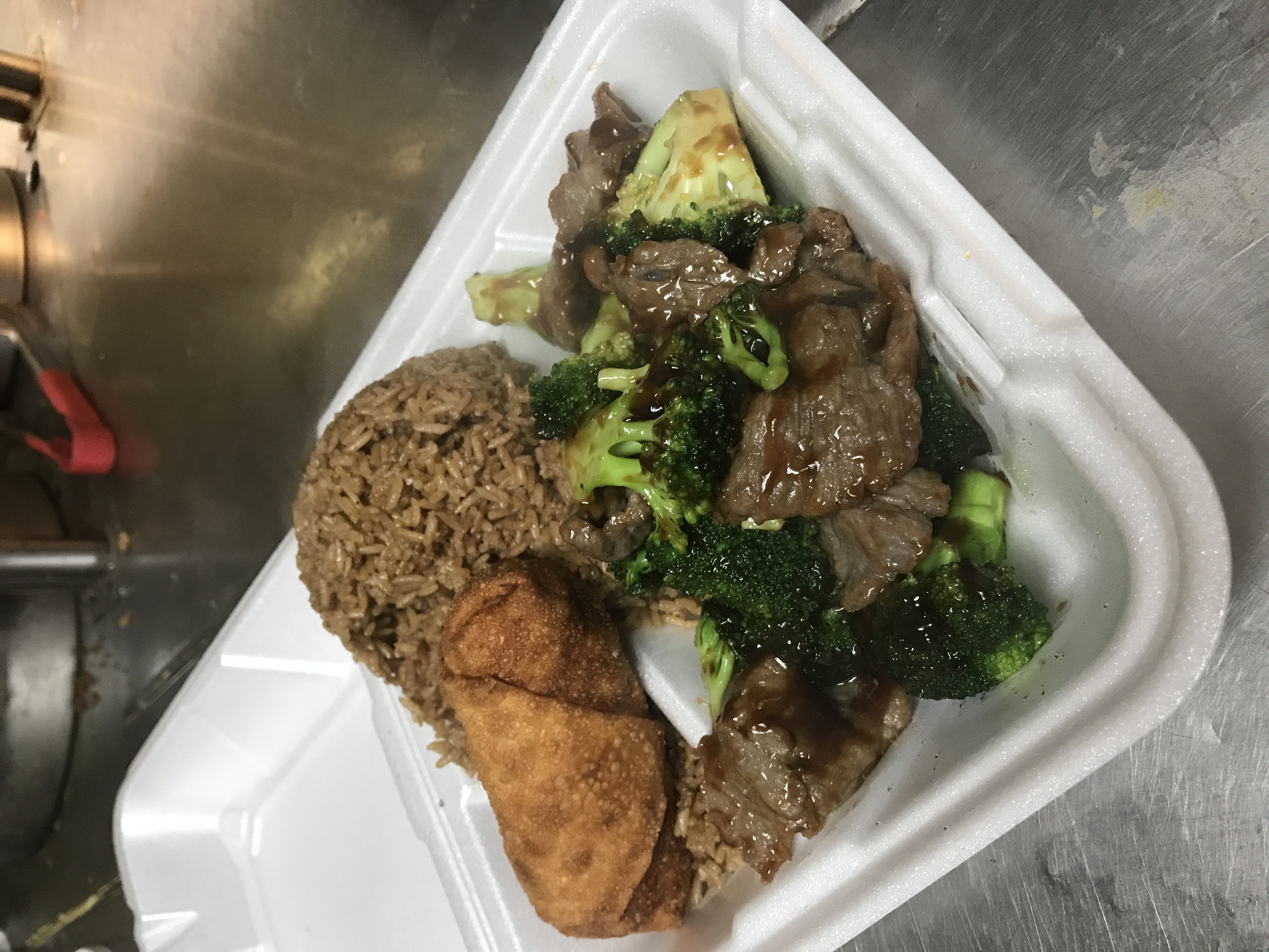 Order #Beef with Broccoli food online from Wai Wai House store, Providence on bringmethat.com