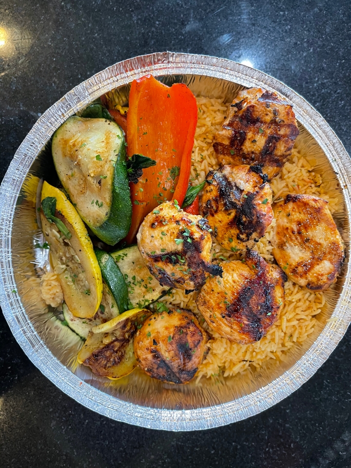 Order Chicken Kabob Entree food online from Pita Grill and Creperie - Warren store, Warren on bringmethat.com