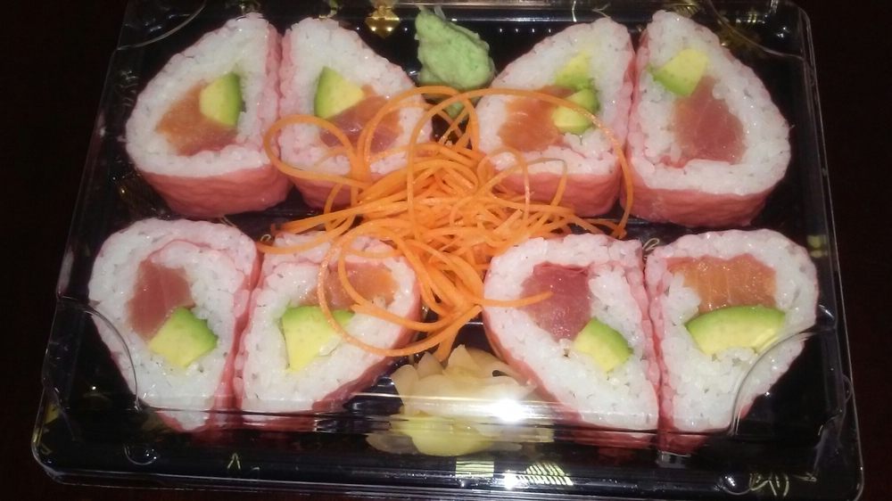 Order R26. Love Roll food online from Fu house store, Glendale on bringmethat.com