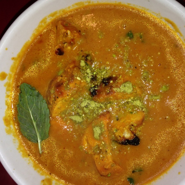 Order Chicken Tikka Masala food online from Naan N Curry 16th Street store, San Francisco on bringmethat.com