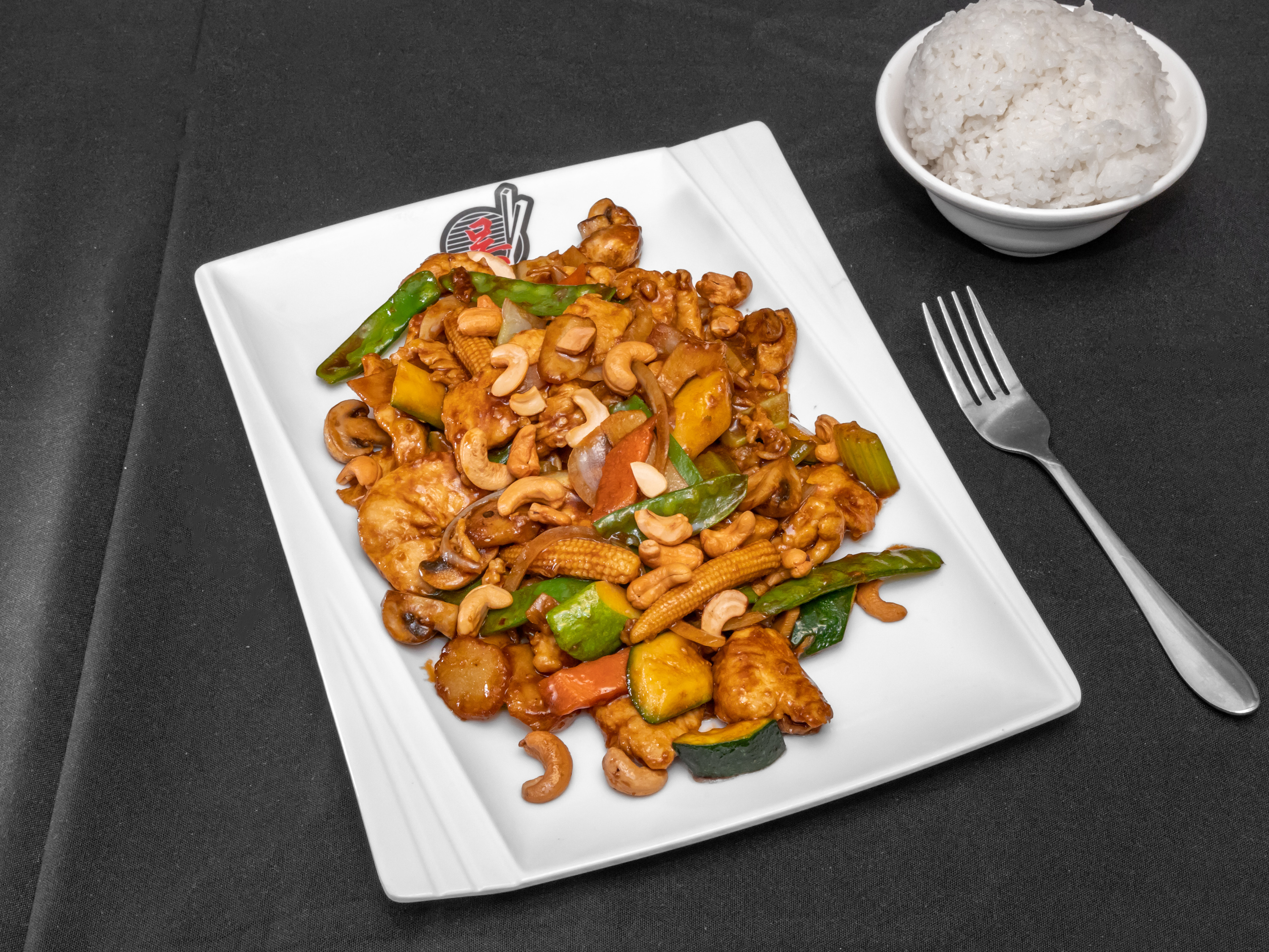 Order Cashew Chicken food online from Wu House store, Mokena on bringmethat.com