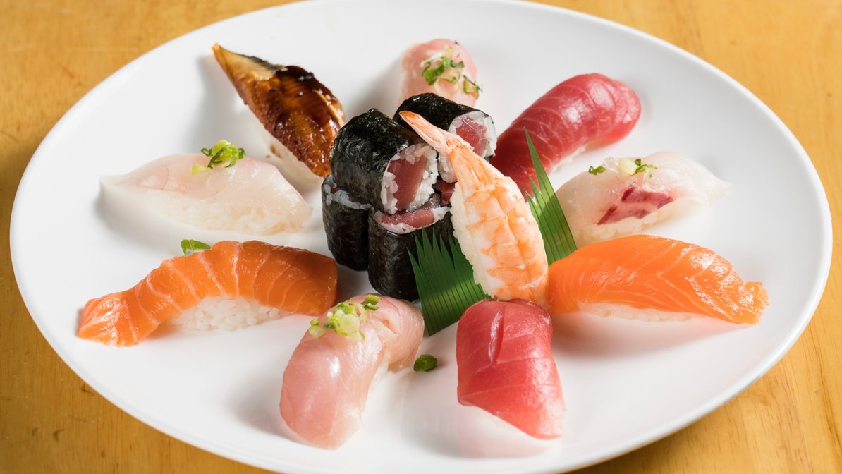 Order Sushi Deluxe food online from Yama store, New York on bringmethat.com
