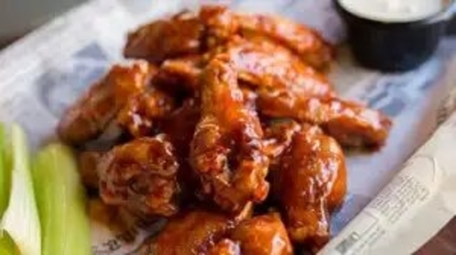 Order Chicken Wings 10 food online from The Brass Tap store, Vineland on bringmethat.com