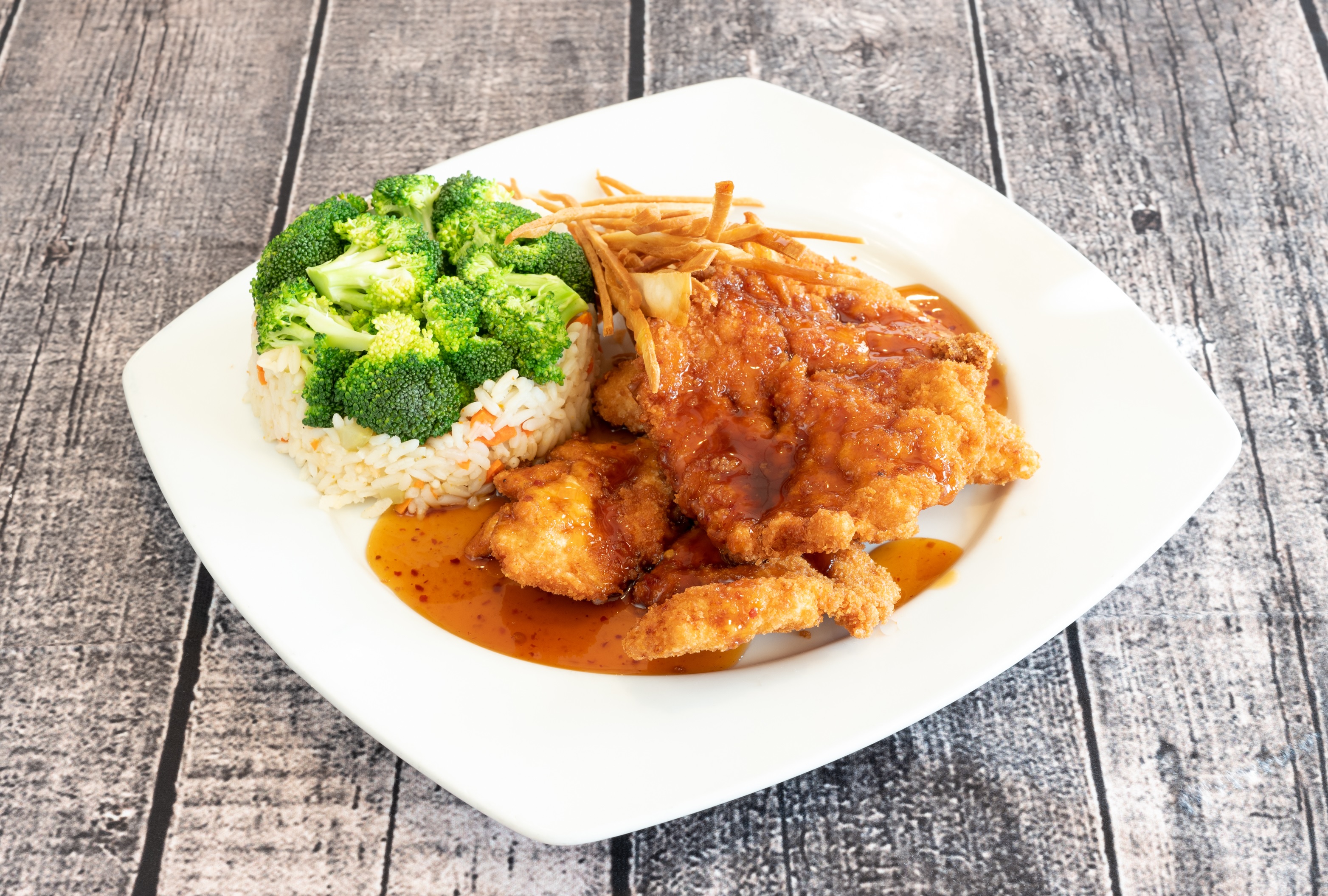 Order General Tso' s Chicken  food online from Westfield Diner store, Westfield on bringmethat.com