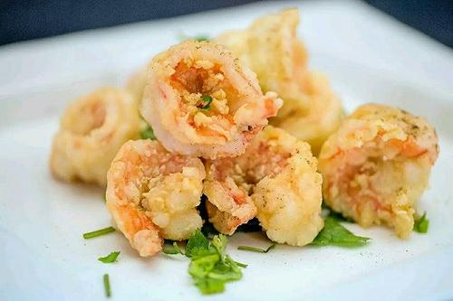 Order S8. Salt and Pepper Shrimp 椒盐大虾 food online from Shu Chinese Restaurant store, Guilderland on bringmethat.com