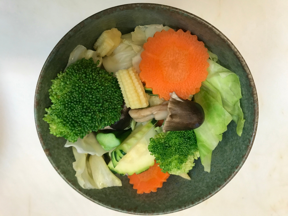 Order STEAMED VEGETABLES food online from Kin sushi & thai cuisine store, Chicago on bringmethat.com
