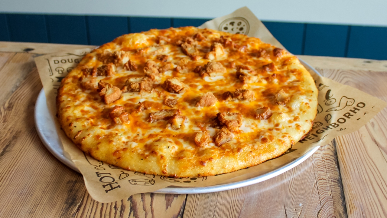 Order 18" Buffalo Chicken food online from Spinners store, Albany on bringmethat.com