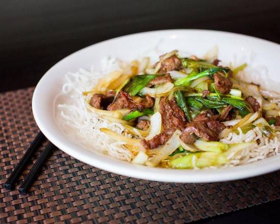 Order Beef Mongolian Plate  蒙古牛 food online from Koi Fine Asian Cuisine & Lounge store, Evanston on bringmethat.com