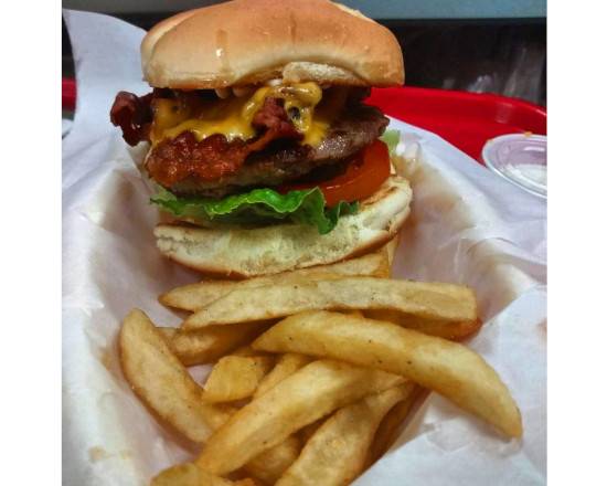 Order BACON CHEESE BURGER food online from Mi Barrio Dominican Cuisine store, Fargo on bringmethat.com