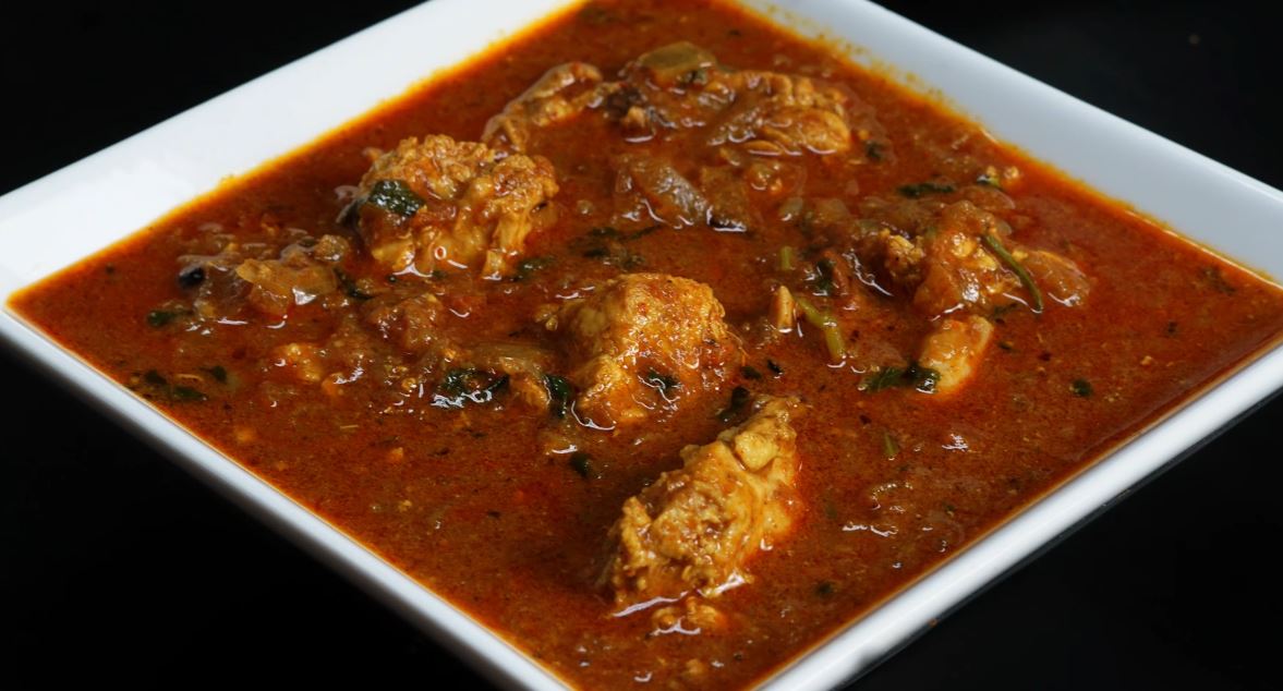 Order Chicken Curry (Halal) food online from India Pavilion store, Cambridge on bringmethat.com