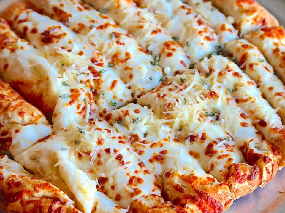 Order Cheese Bread food online from Palio Pizza Cafe store, Allen on bringmethat.com