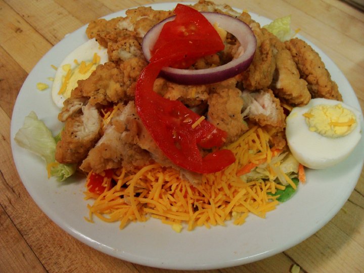 Order Chef Salad food online from Pizza Parlor store, Topeka on bringmethat.com