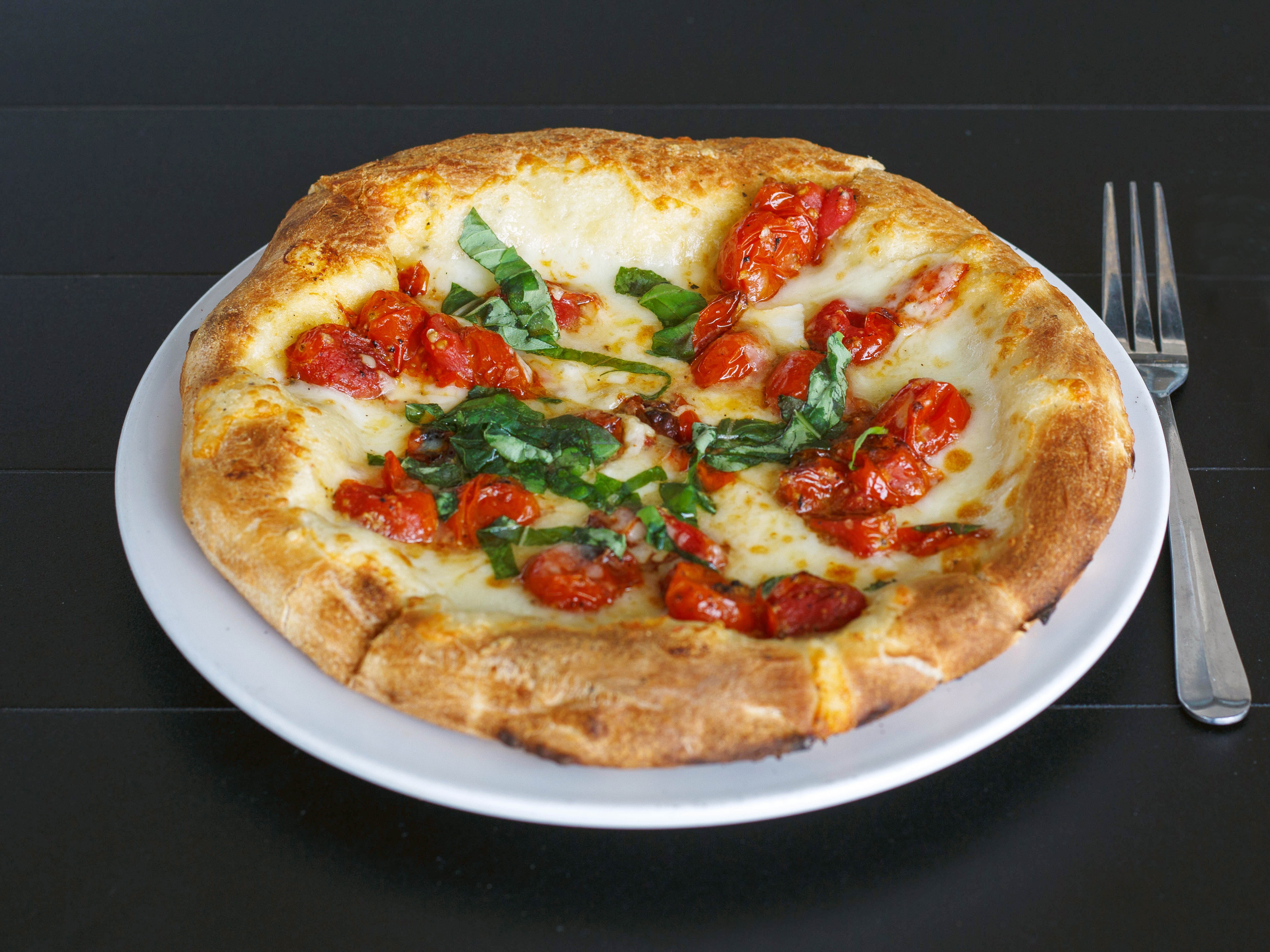 Order Classic Margherita Pizza Dinner food online from Giannavia Restaurant & Bar store, Pittsburgh on bringmethat.com