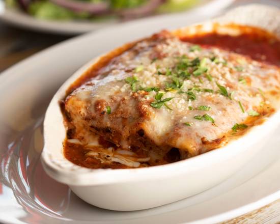 Order Russo Lasagna food online from New York Pizzeria store, Houston on bringmethat.com