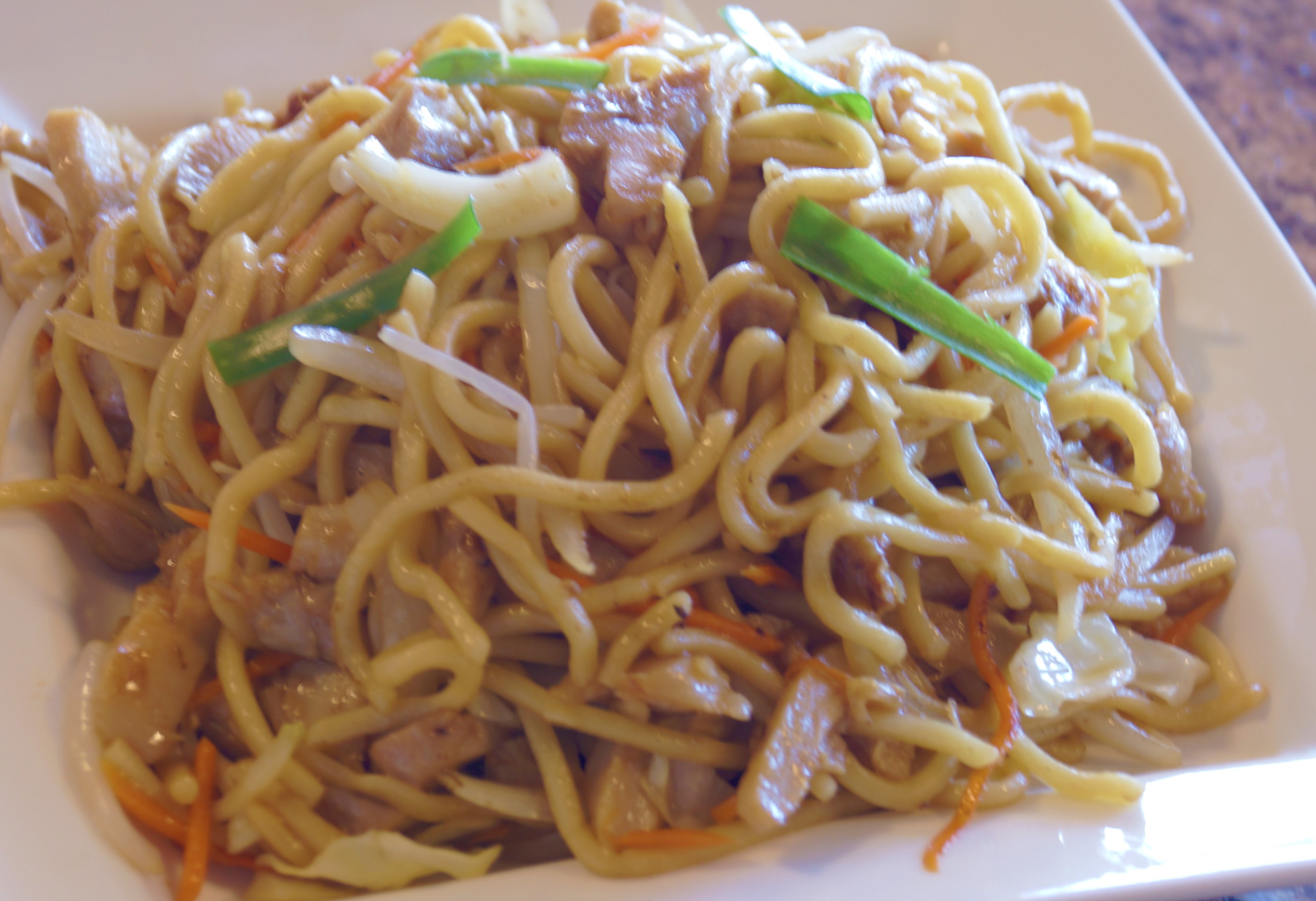 Order chicken Chow Mein  food online from "CJ Fusion " store, Fairfield on bringmethat.com