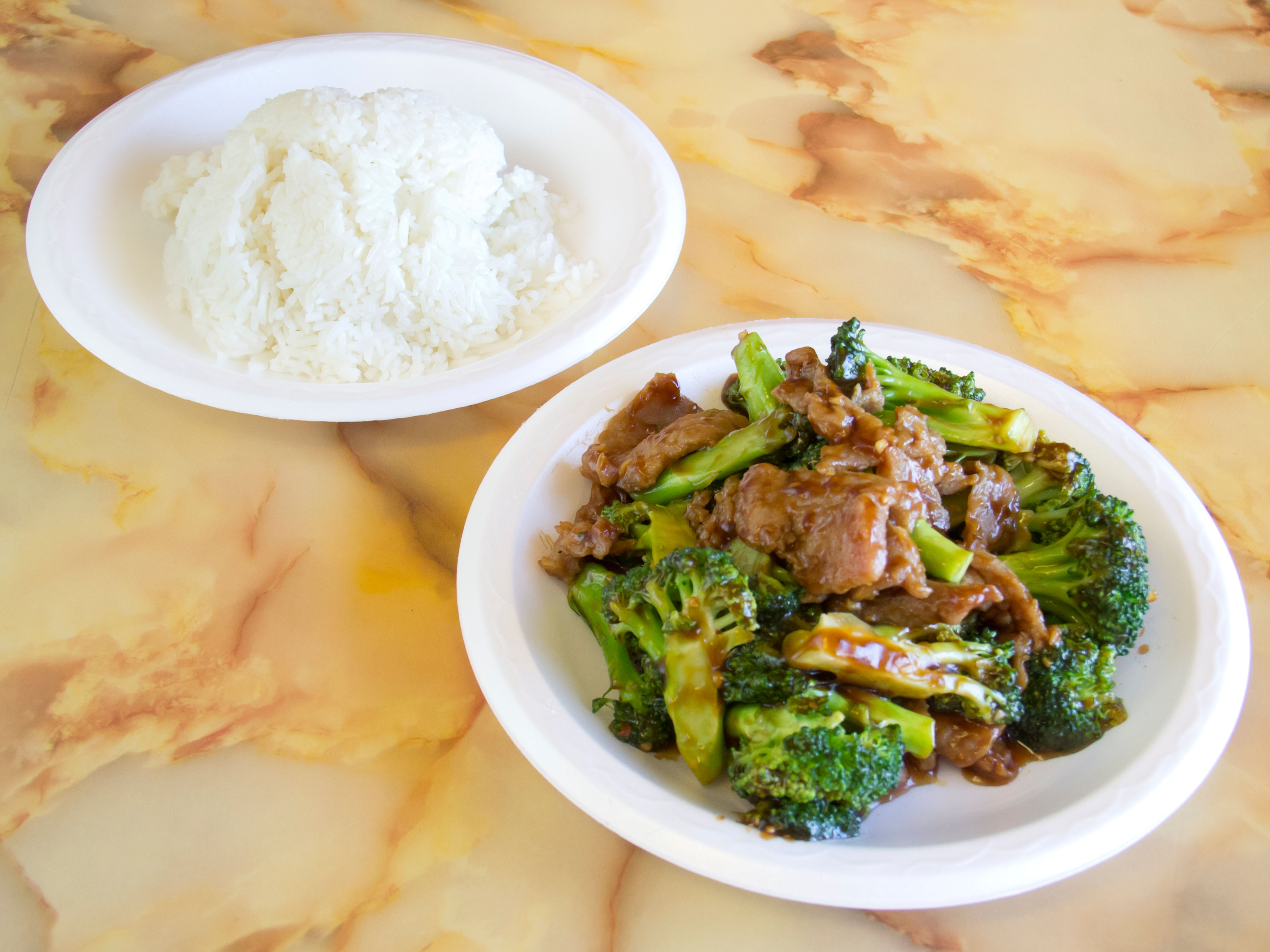 Order 67. Beef with Broccoli food online from China King store, Nashville on bringmethat.com