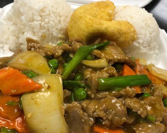 Order Curry Beef food online from China Feast store, Kansas City on bringmethat.com