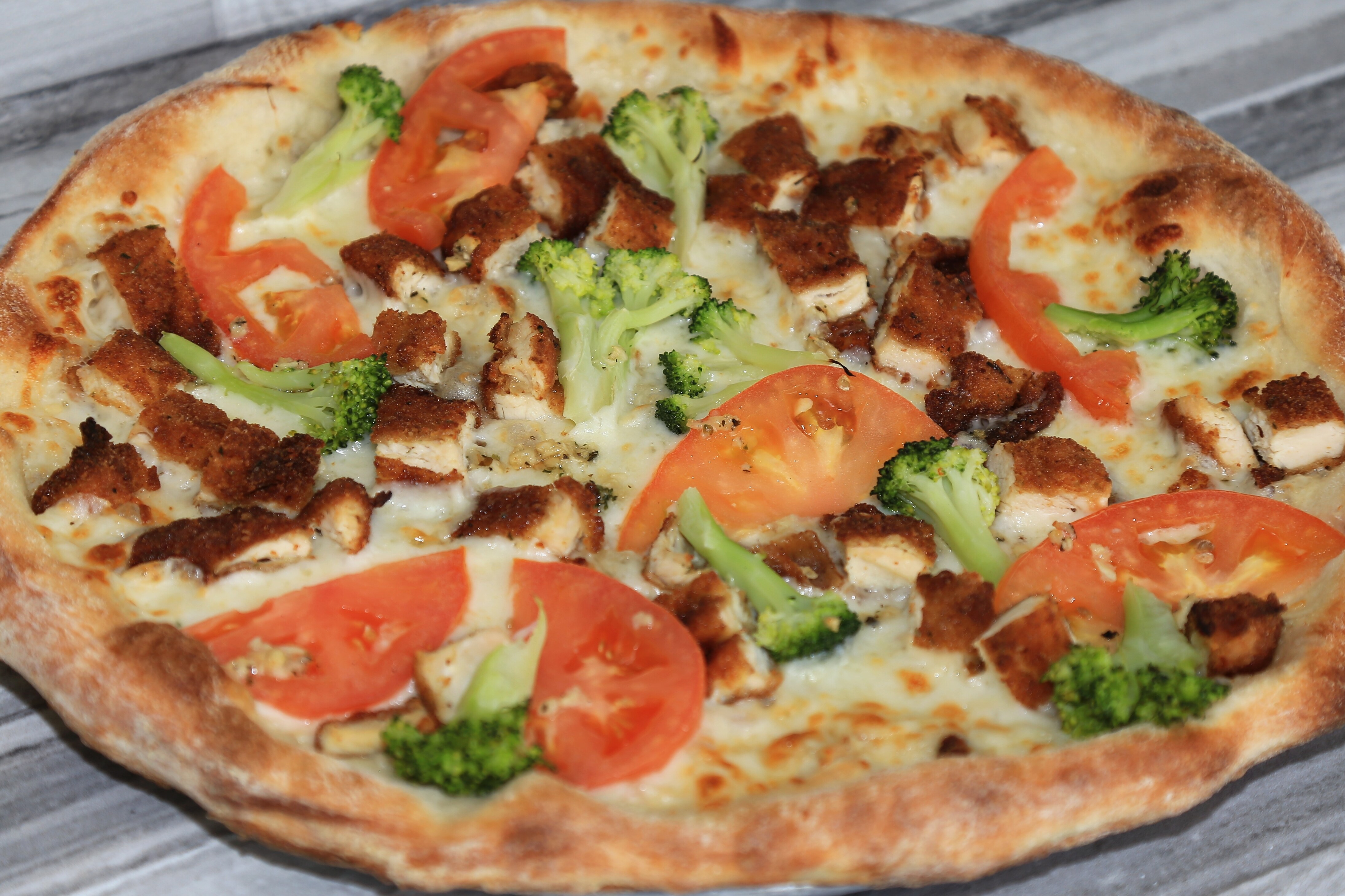 Order Chicken and Broccoli Pizza food online from Vito's Gourmet Pizza store, Pompano Beach on bringmethat.com