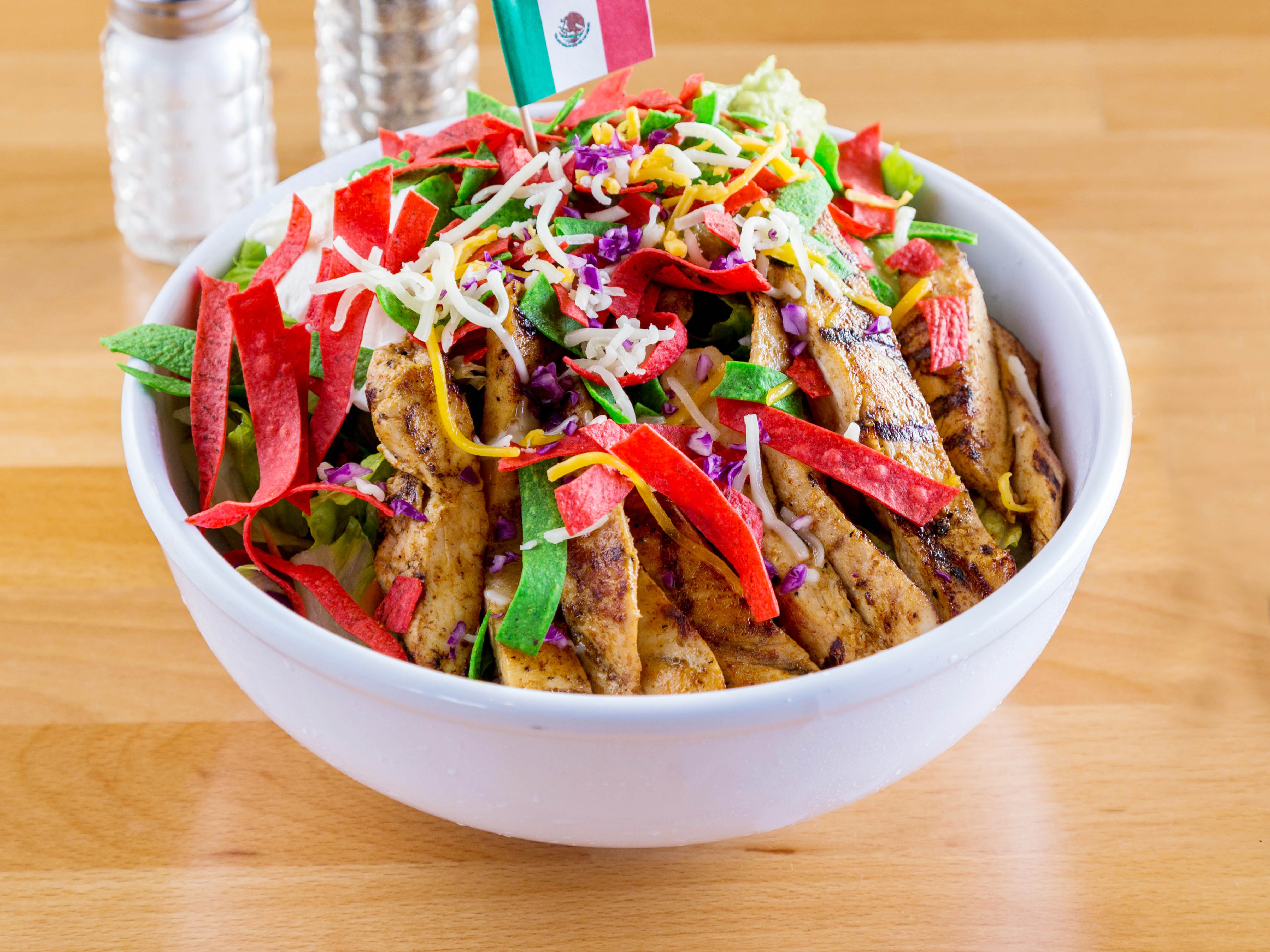 Order Fajita Bowl food online from MorenoS Mexican Grill store, Chandler on bringmethat.com