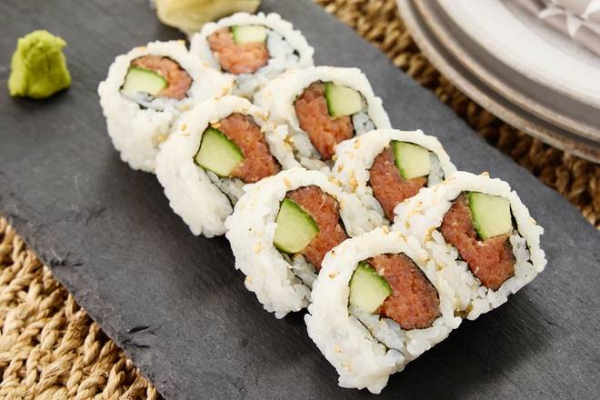 Order SPICY TUNA ROLL food online from Hibachi KO Cleveland store, Cleveland on bringmethat.com