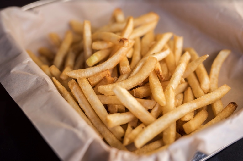 Order Shoestring Fries  food online from Mr Brews Taphouse store, Monona on bringmethat.com