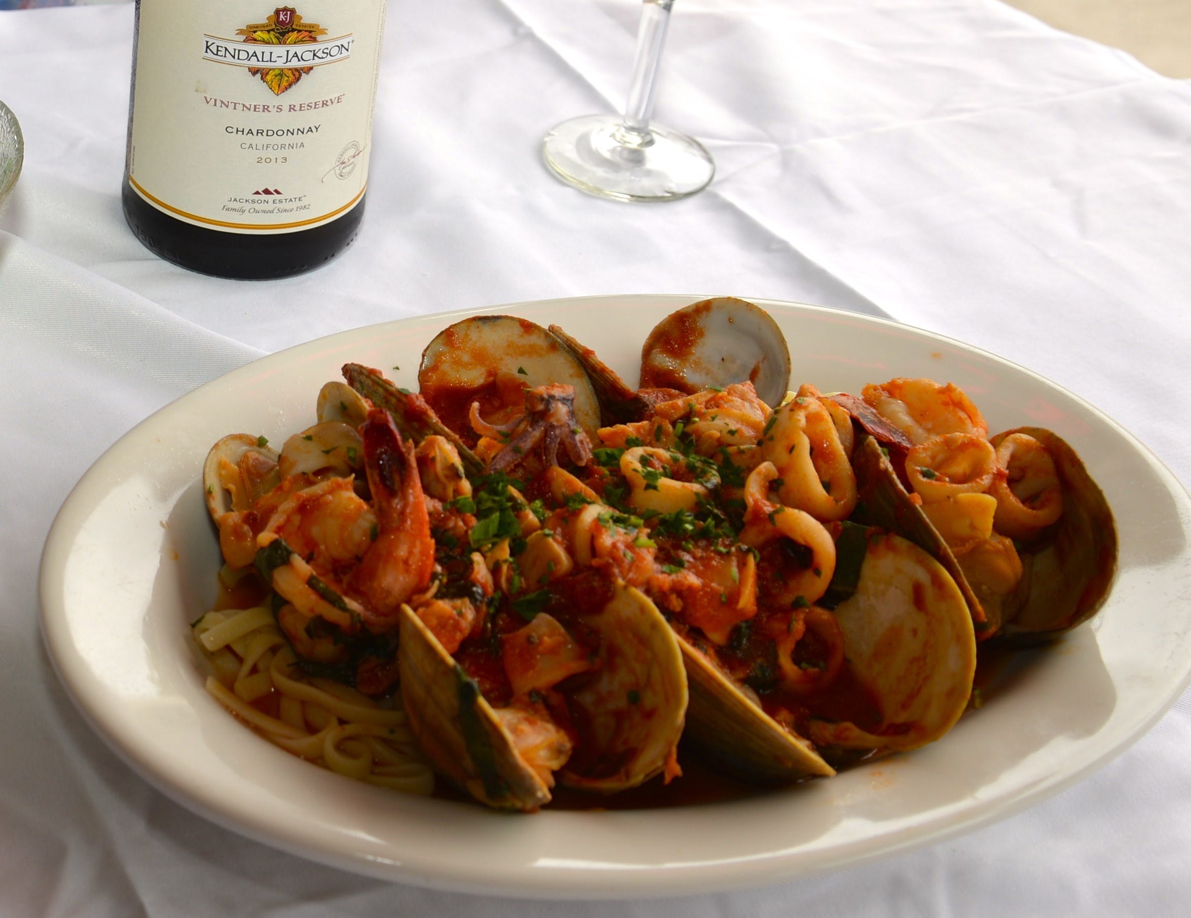 Order Seafood Fra Diavolo Lunch - Entree food online from Angelina's Trattoria store, Westport on bringmethat.com