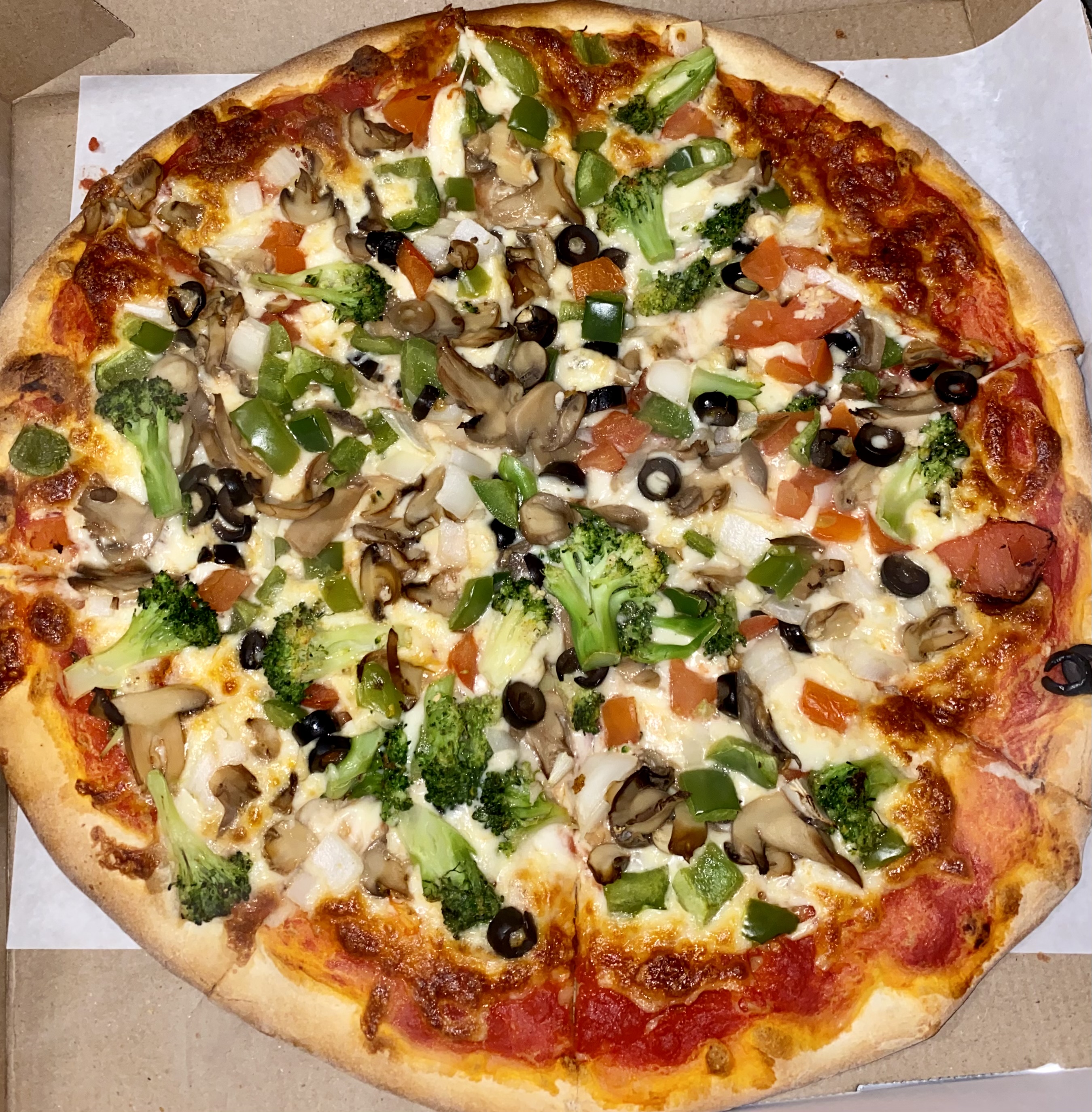 Order Garden Pizza food online from Lucia's Pizza store, Carteret on bringmethat.com