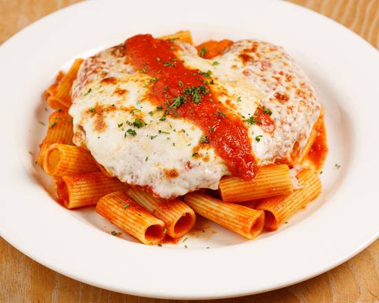 Order Mama B’s Chicken Parm food online from Doc B's store, Chicago on bringmethat.com