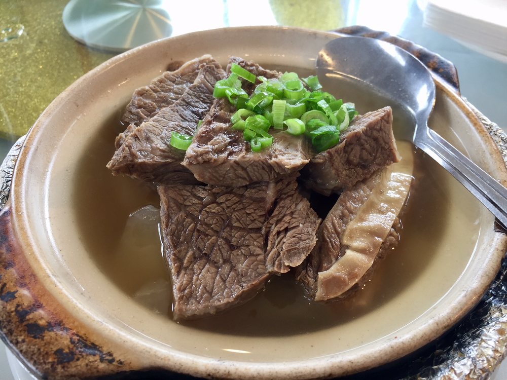 Order Beef Brisket in Soup with Turnip food online from Won Kok Restaurant store, San Francisco on bringmethat.com