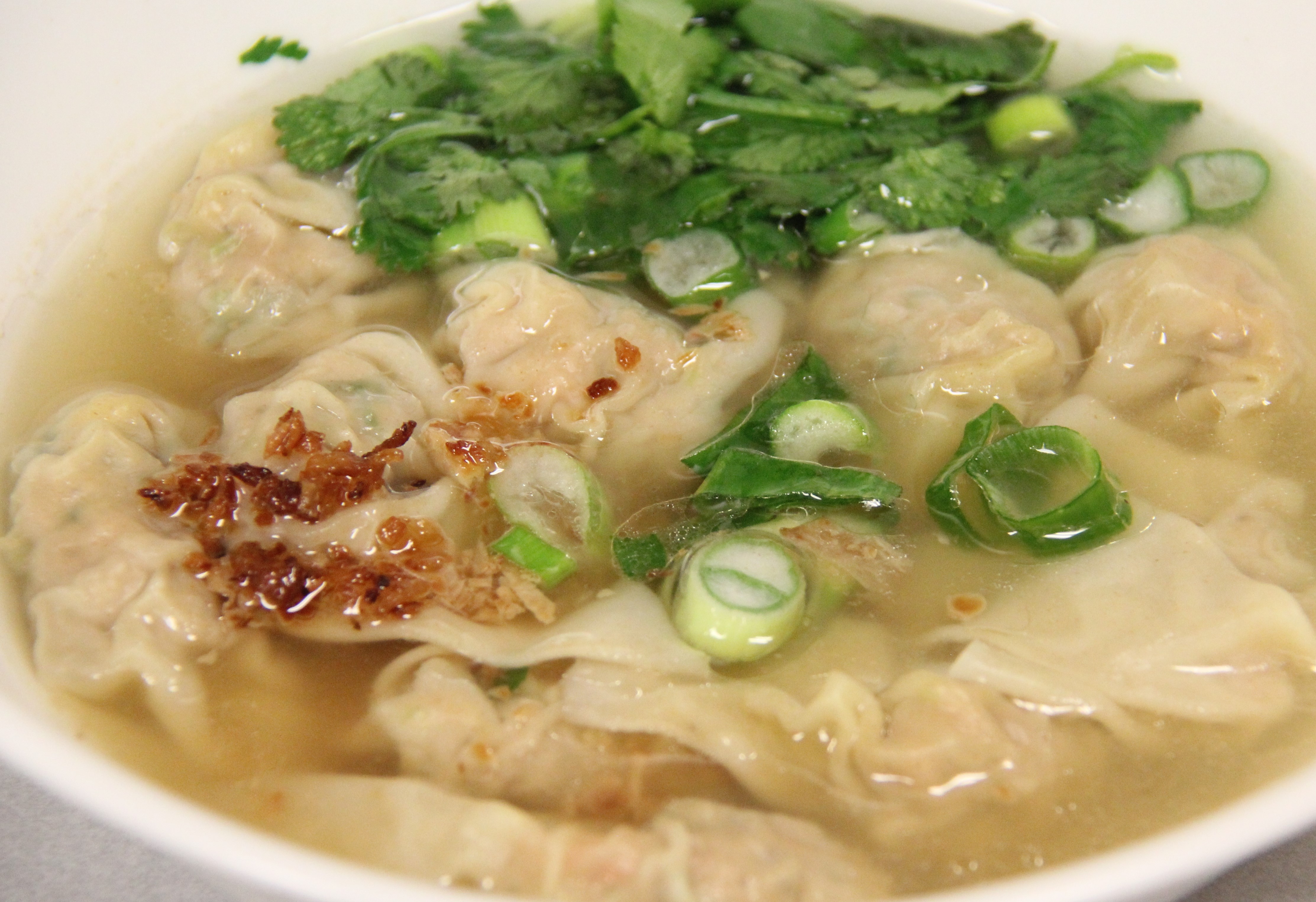 Order Small Size Wonton Soup food online from Happy Donut store, San Francisco on bringmethat.com