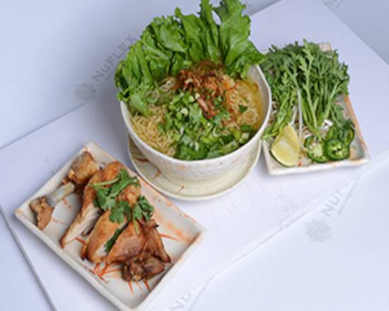Order Mi Ga Da Gion (Nuoc/Kho) food online from Com Tam Kieu store, San Gabriel on bringmethat.com