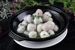 Order I5. Scallion Oil & Taro Pot 닉答塗昞仁  food online from Garage Restaurant store, San Gabriel on bringmethat.com