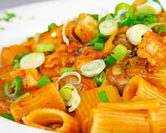 Order Rigatoni food online from Eddie's Italian Eatery store, Claremont on bringmethat.com