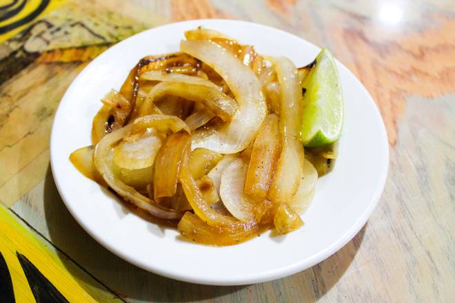 Order Sauteed Onions food online from Mi Pueblo Express store, Detroit on bringmethat.com