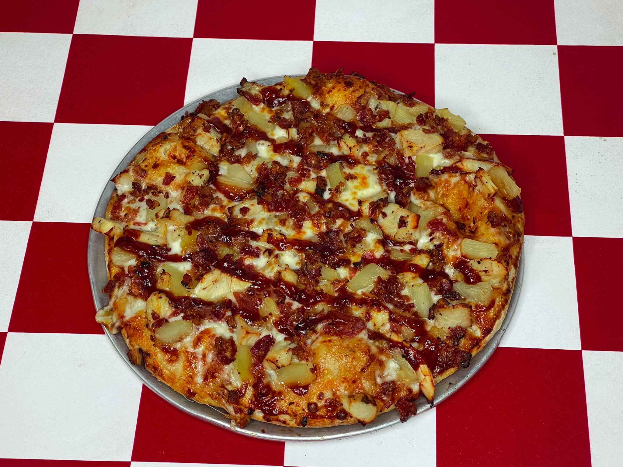 Order Luau BBQ Chicken Lovers Pizza food online from Jackspizza & Wings store, Modesto on bringmethat.com