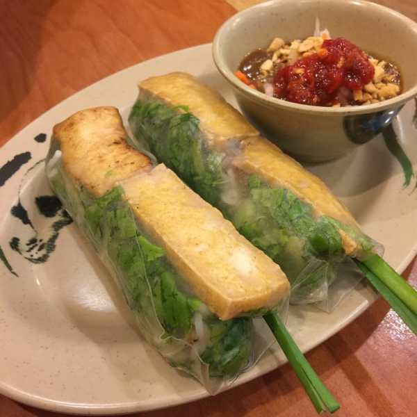 Order 2 Tofu Spring Rolls food online from Com Tam Thuan Kieu store, Mesa on bringmethat.com