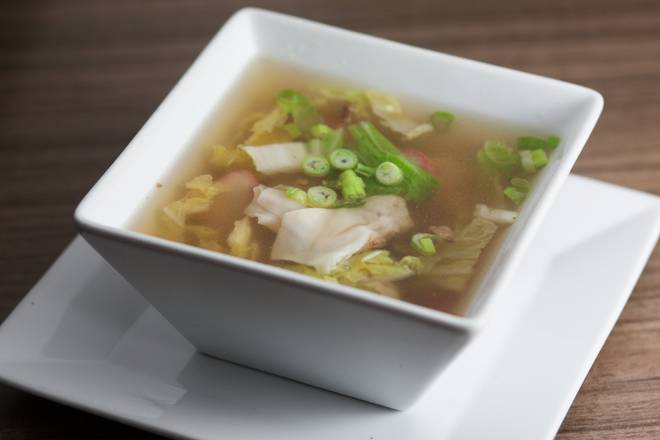 Order Wonton Soup food online from "Golden Dragon Chinese Restaurant " store, Elk Grove on bringmethat.com