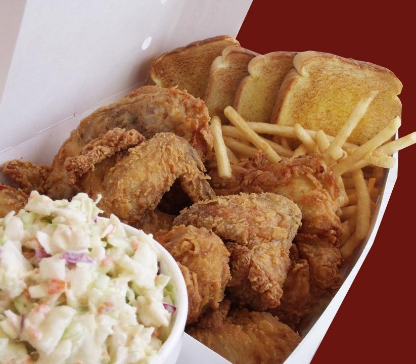 Order 8 pc Feast Fried Chicken-Mixed food online from Lucky Wishbone store, Tucson on bringmethat.com