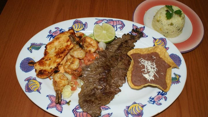 Order Los Tres Guanacos  food online from El Salvador Restaurant store, Baltimore on bringmethat.com