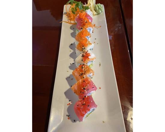 Order Rainbow Roll Sushi (8 pcs) (Its Raw) food online from Sriracha Thai & Sushi store, Nashville-Davidson on bringmethat.com
