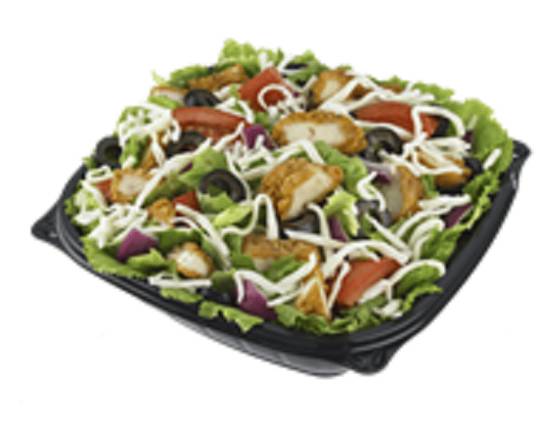 Order Small Spicy Chicken Salad food online from Hungry Howie's Pizza store, DEERFIELD BEACH on bringmethat.com