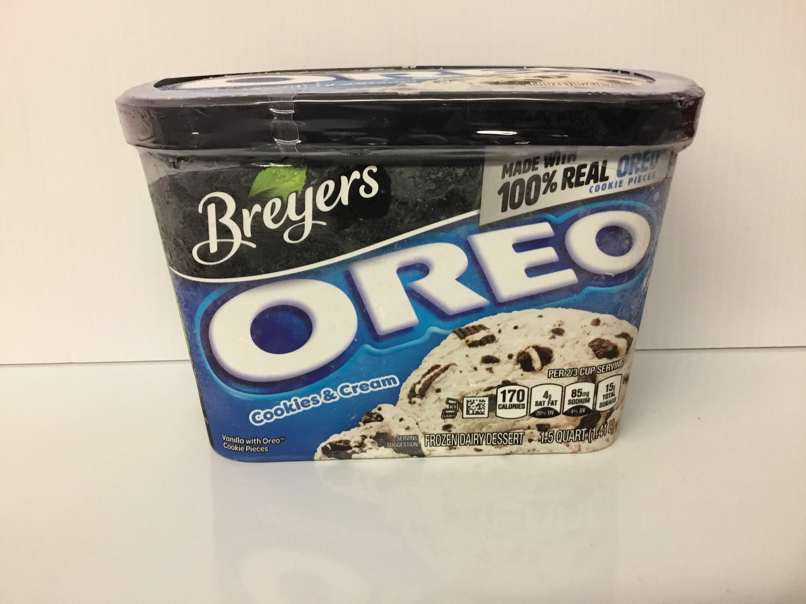 Order Breyer Oreo Cookies & Cream Ice Cream 1.5 quart food online from Just Dash It store, Englewood on bringmethat.com