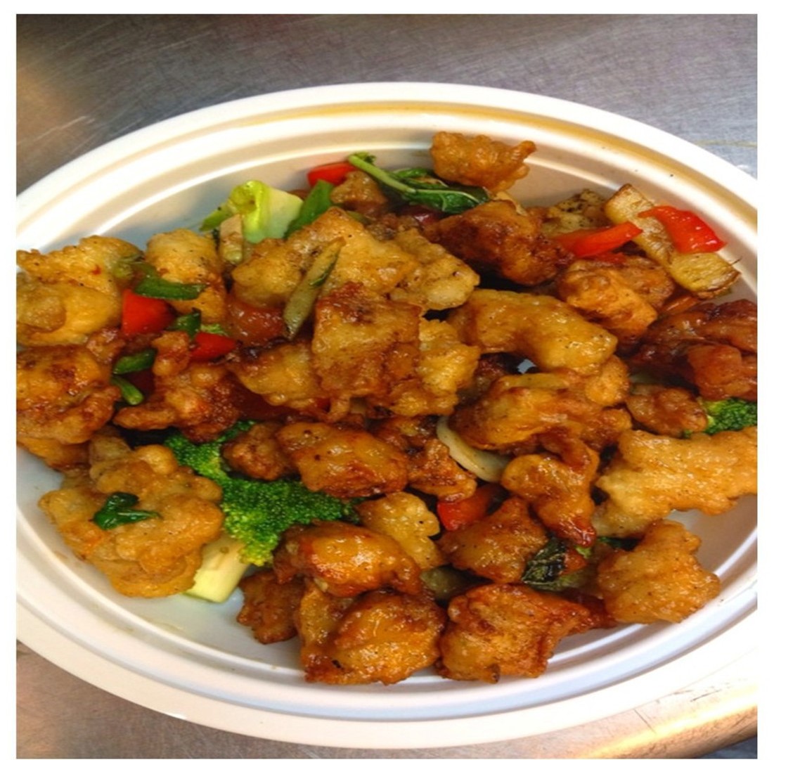 Order Fried Salty Chicken food online from Szechuan Express store, Pittsburgh on bringmethat.com