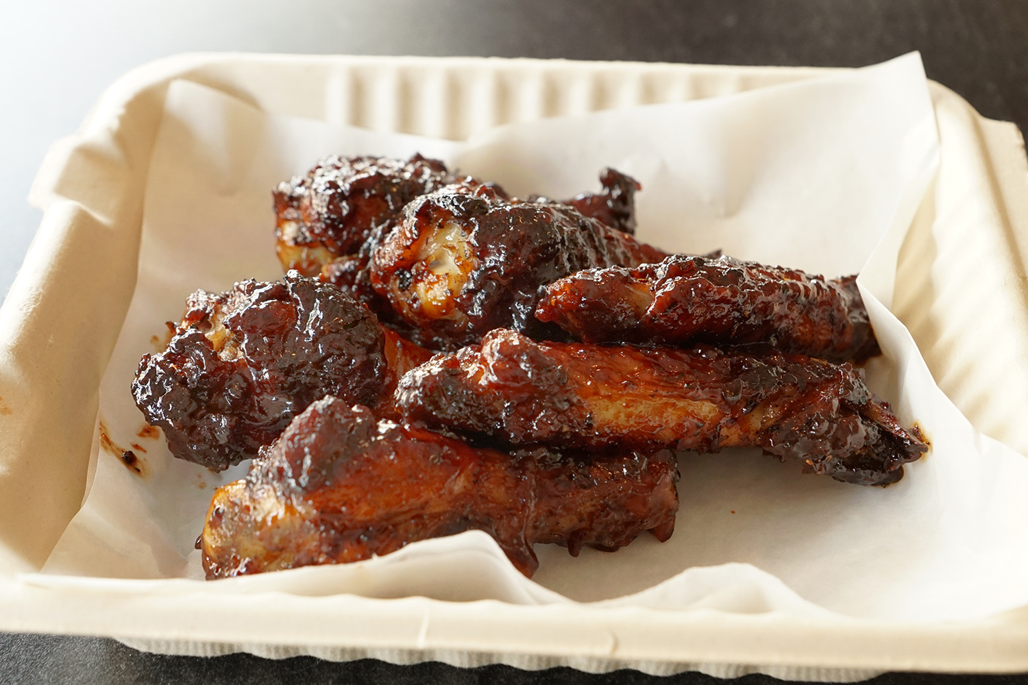 Order 6 PC Grilled Wings food online from Tommie Pizza store, Saint Paul on bringmethat.com